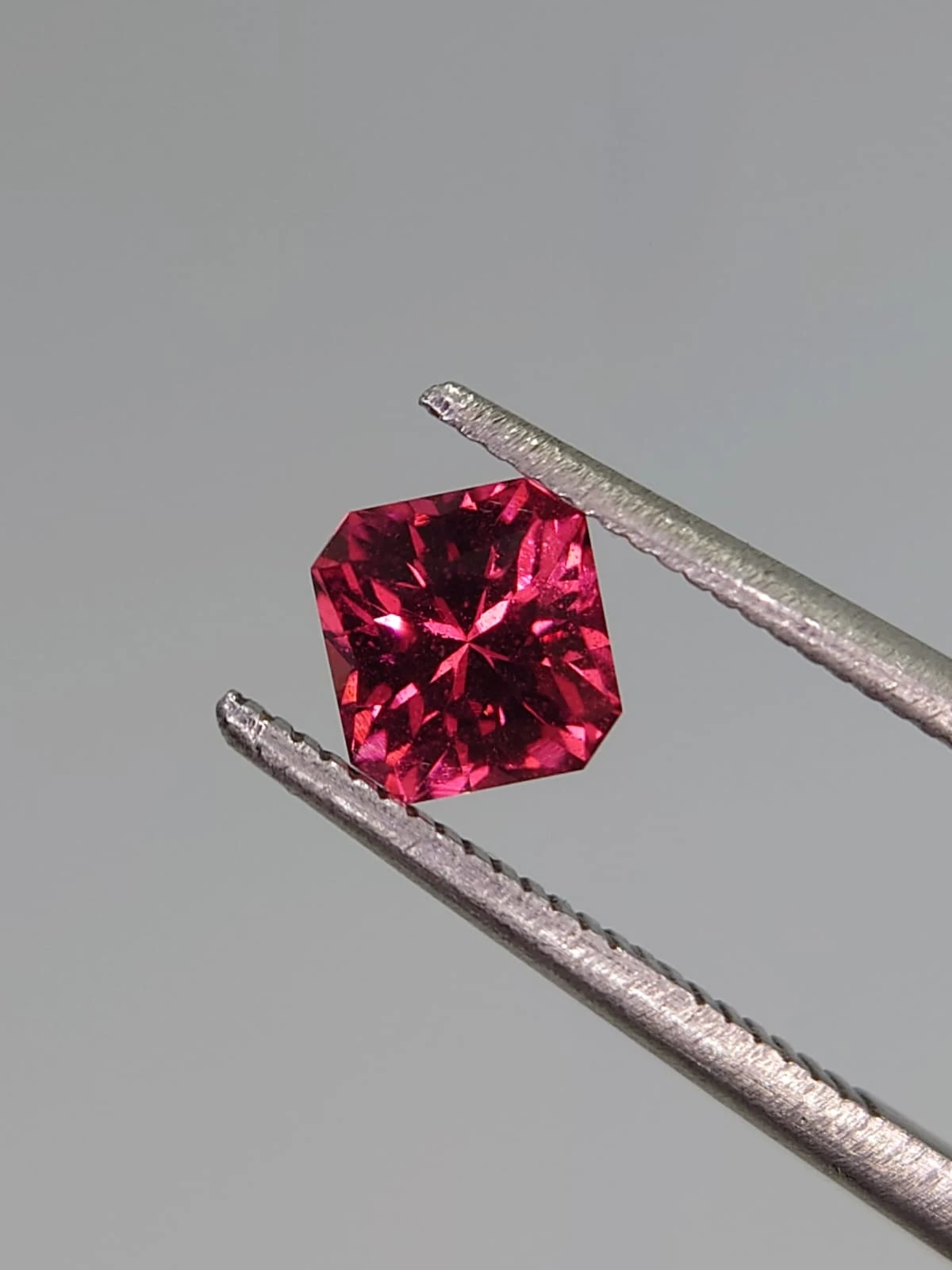 1ct Natural Umbalite Garnet from Tanzania — view 2